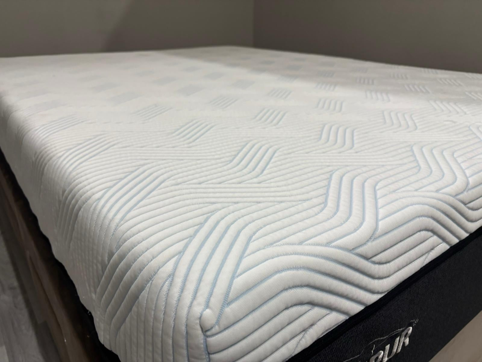 TEMPUR Pro Plus SmartCool Medium Firm 4FT 6 Double Mattress RRP £2299 B
