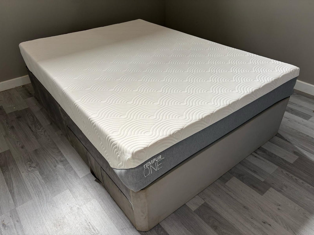 Tempur One Kingsize 5FT Mattress, Medium - RRP £1,949 - Best price online B - Home Furniture Interiors