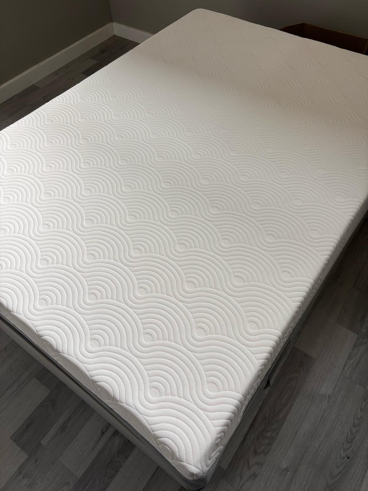 Tempur One Kingsize 5FT Mattress, Medium - RRP £1,949 - Best price online B - Home Furniture Interiors