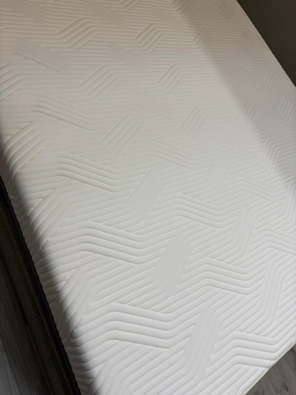 Tempur Cloud Elite Luxe 5FT Kingsize Mattress - RRP £2299  Best price online B - Home Furniture Interiors