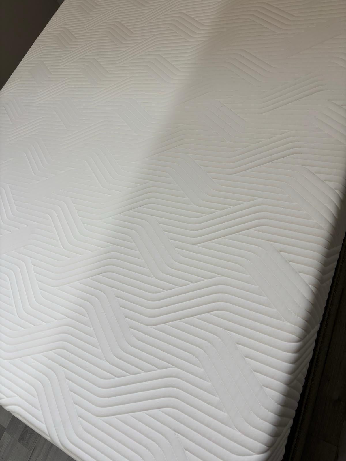 Tempur Cloud Elite Luxe 5FT Kingsize Mattress - RRP £2299  Best price online B - Home Furniture Interiors