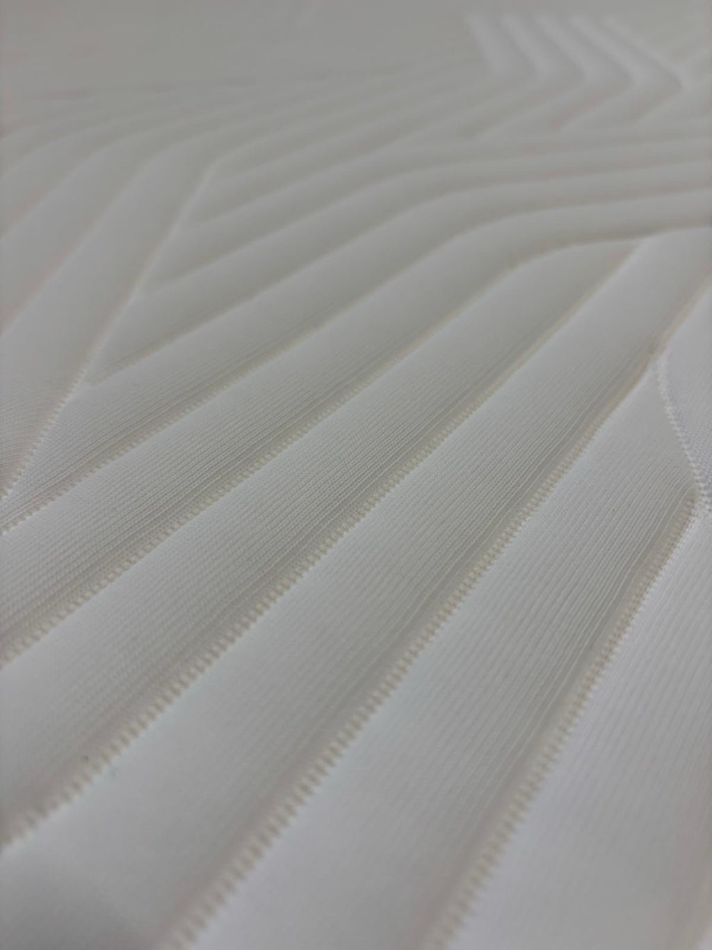 Tempur Cloud Elite Luxe 5FT Kingsize Mattress - RRP £2299  Best price online B - Home Furniture Interiors