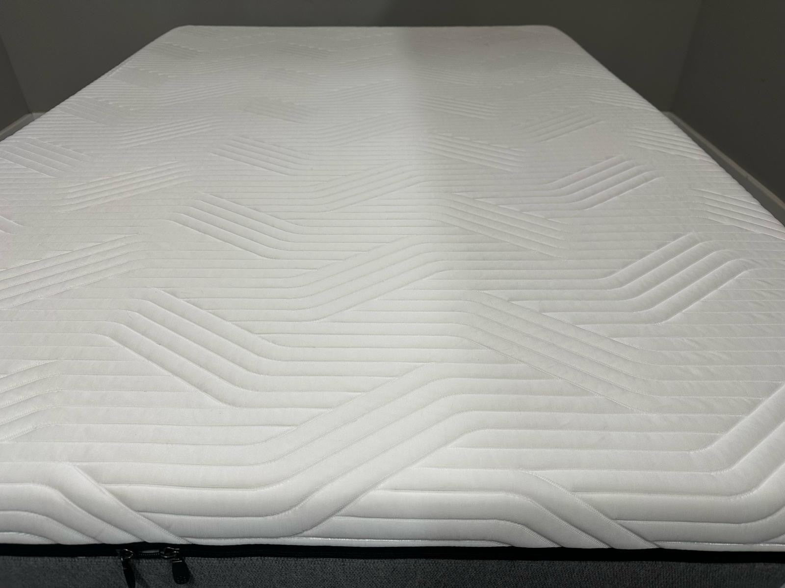 Tempur Firm Black 5FT Kingsize Mattress RRP £2195 Best Price Online - Home Furniture Interiors