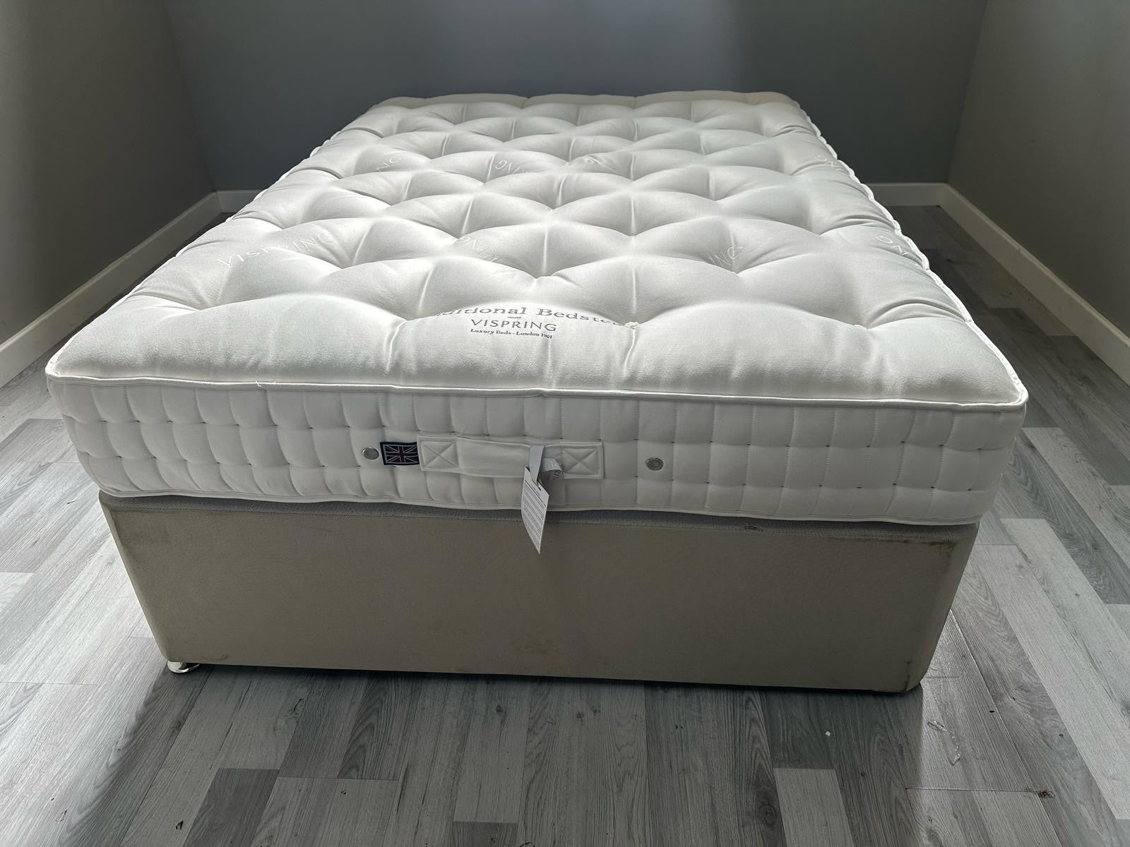 Vispring  Traditional Bedstead Firm 4FT 6 Double  RRP £1899 Best Price Online B - Home Furniture Interiors