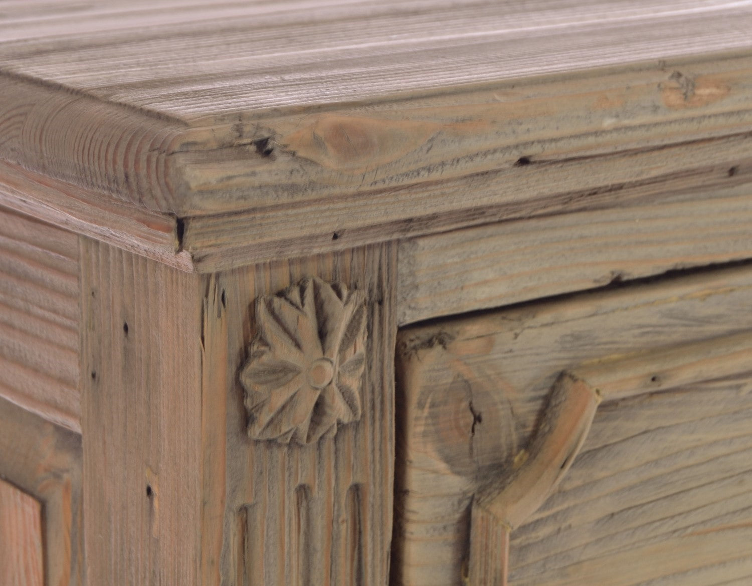 Vintage Mahogany Wood Ornate Carved Chest of 3 Drawers
