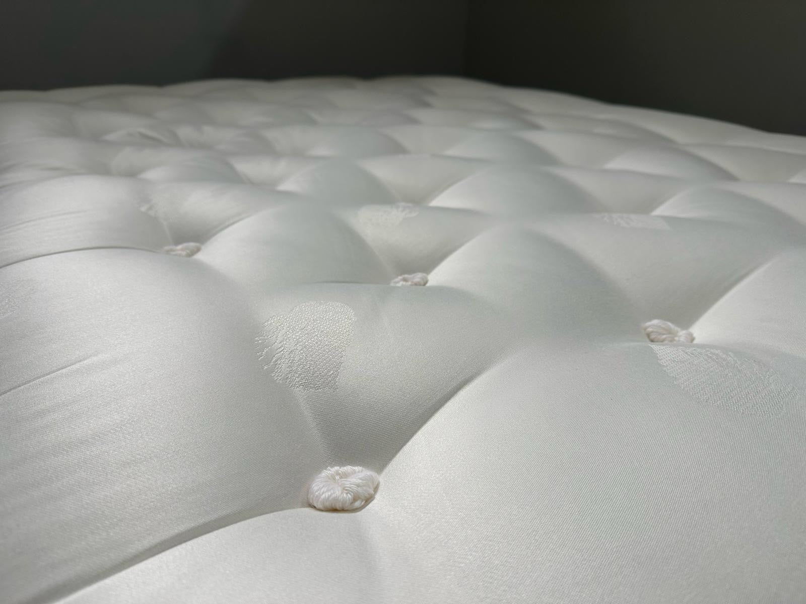 Wentworth Mercer Natural Pocket 2000 Mattress 5FT Kingsize RRP £995 B - Home Furniture Interiors