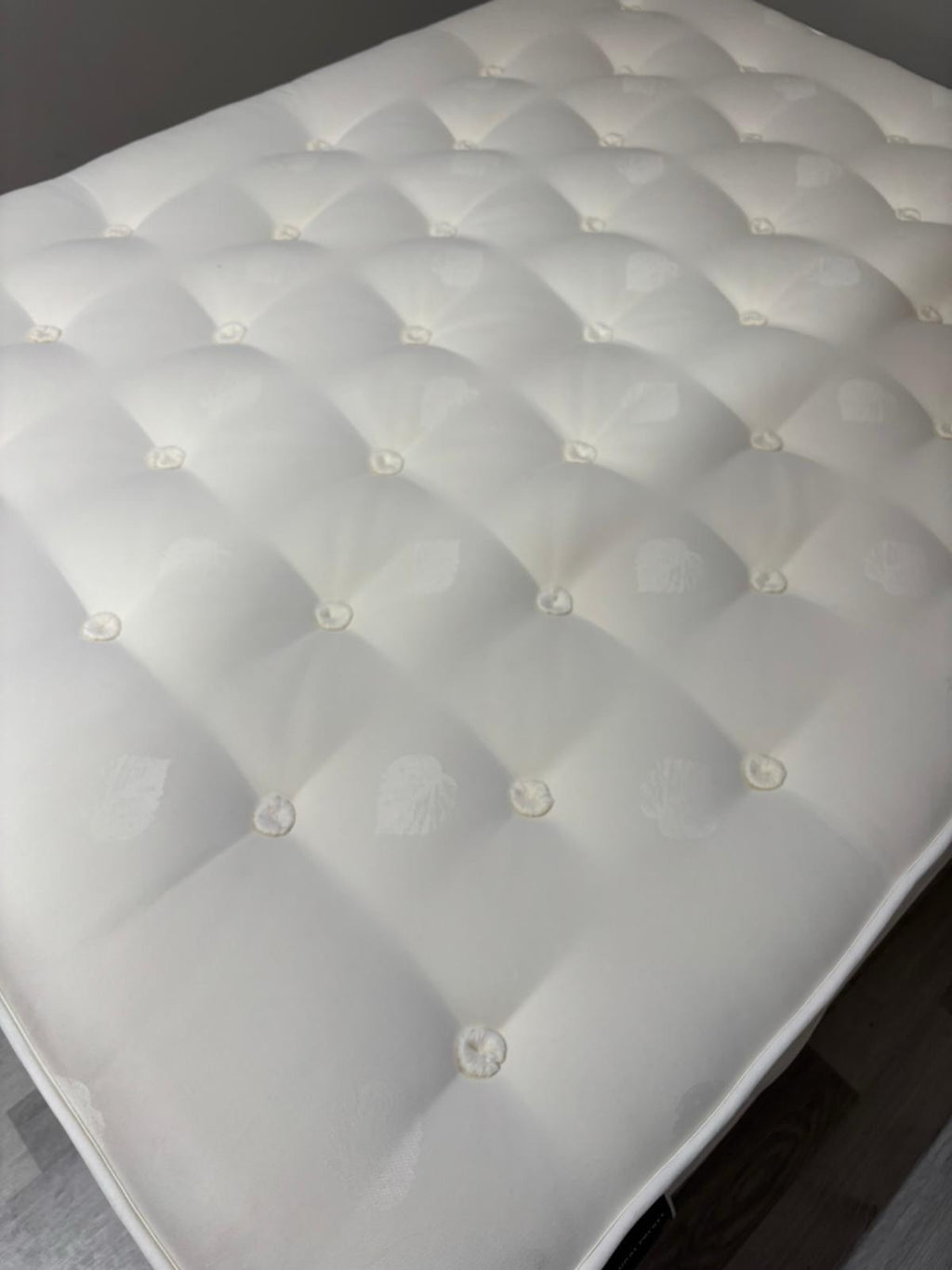 Wentworth Mercer Natural Pocket 1000 6FT Superking  Mattress - RRP £899 - Home Furniture Interiors
